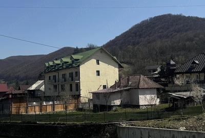 Casă cu Teren 860 Mp în Central - 4