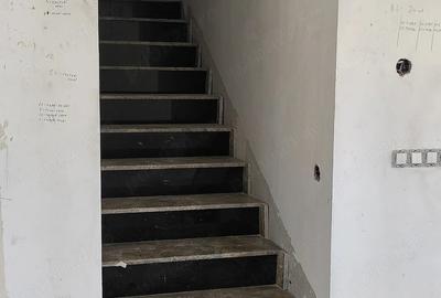 Casă cu Teren 420 Mp în Central