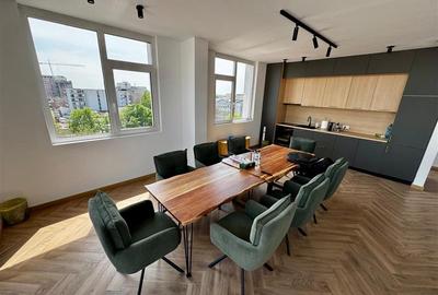 Penthouse cu 3 camere decomandat în Viilor
