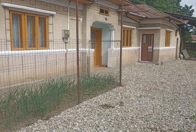 Casă cu 3 camere în Puchenii Mari - 8