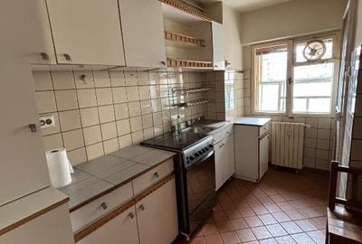 Apartament cu 3 camere decomandat, mobilat în Decebal - 5