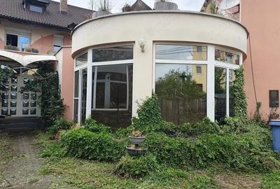 Casă cu 5 camere cu Teren 420 Mp în Elisabetin