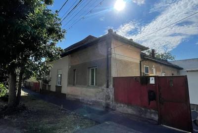 Casă cu Teren 174 Mp în Central