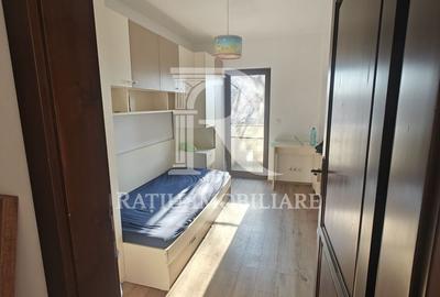 Apartament cu 3 camere în Orașul Nou