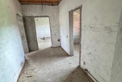 Casă cu 11 camere cu Canalizare în Brănești - 36