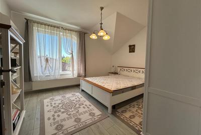 Apartament cu 2 camere decomandat, mobilat în Cristian