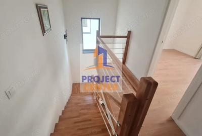 Casă cu 7 camere cu Teren 430 Mp în Micești - 1