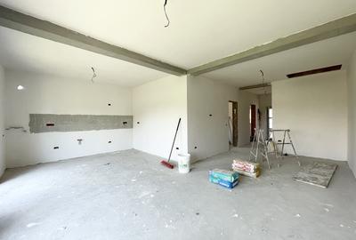 Duplex cu 3 camere cu Canalizare în Moșnița Veche
