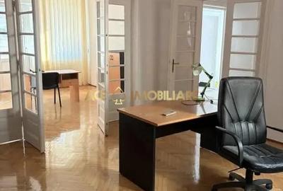 Birou, de 82 mp, în Calea Călărașilor