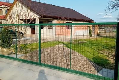 Casă cu 4 camere în Vulturu - 7