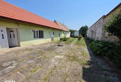 Casă cu 4 camere decomandat în Gura Râului