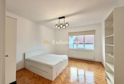 Apartament cu 3 camere decomandat, mobilat în Central
