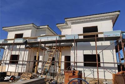 Duplex cu 4 camere cu Canalizare în Moșnița Nouă