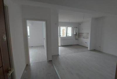 Apartament cu 2 camere semidecomandat în Apărătorii Patriei