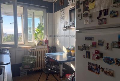 Apartament cu 2 camere semidecomandat, mobilat în Apărătorii Patriei - 1