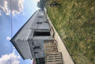 Casă cu Teren 3500 Mp în Albota