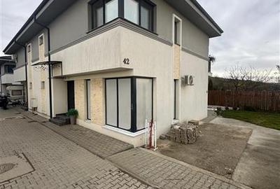 Duplex cu 4 camere cu Canalizare în Sub Coastă - 1