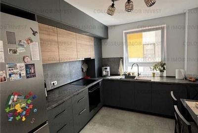 Apartament cu 2 camere decomandat în Tractorul