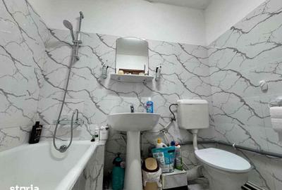 Apartament cu 2 camere decomandat în Energiei