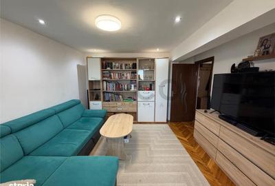Apartament cu 3 camere decomandat în Nufărul