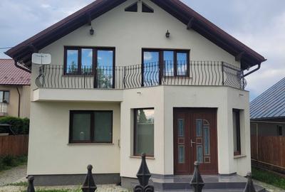 Casă cu 4 camere în Vest - 2