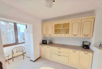 Apartament cu 3 camere decomandat, mobilat în Tomis Nord - 1