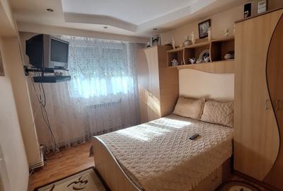 Apartament cu 2 camere decomandat în Micro 13 - 3