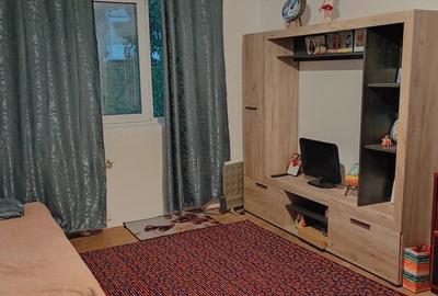 Apartament cu 2 camere semidecomandat în Micro 14 - 1