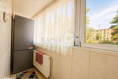 Apartament cu 2 camere decomandat în Noua