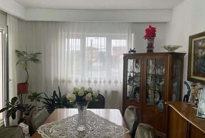 Bogdan Voda,3 camere decomandate, etaj 1, 2 bai, balcon inchis, mobilat si utilat,95000 euro - 3