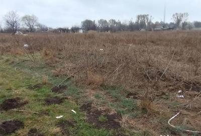 Teren de 2000 mp, în Km 5