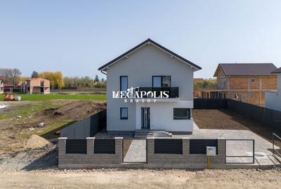 Casă individuală cu 5 camere cu Canalizare în Stupini