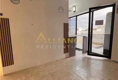 Spațiu comercial, de 60 mp, în Central - 4