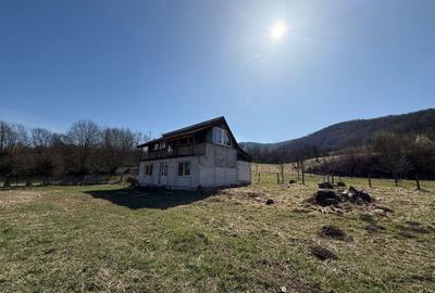 Casă cu 4 camere în Chitid - 1