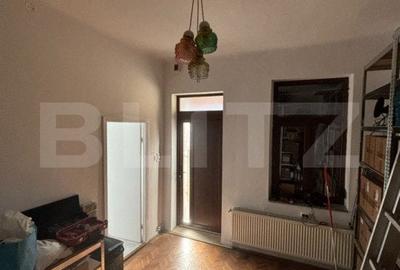 Apartament 3 camere, tavan inalt, garaj, zona bld 16 Decembrie - 2