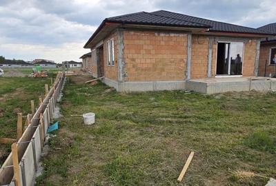 Casă cu 4 camere cu Teren 480 Mp în Central - 3