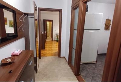 Piata Unirii FANTANI METROU ,bl.2000,et.1/8,Amenajat,mobilat utilat complet - 3
