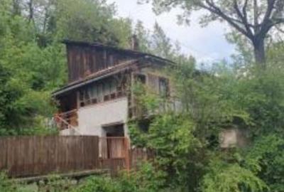 Casa si teren Petrosani, jud. Hunedoara - termen 12.03 - 14