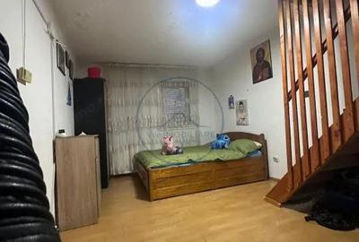 Apartament 3 camere zona Decebal 75mp - 11