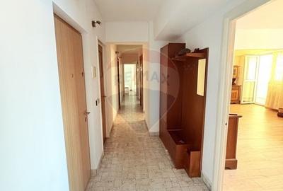 De închiriat apartament 4 camere, recompartimentat în 3, Iancului - 8