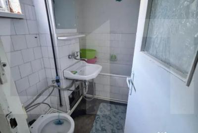 Apartament cu 2 camere semidecomandat, mobilat în Central