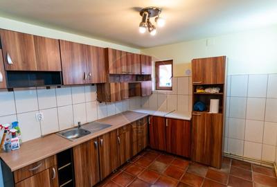 Vila /Pensiune 6 camere in Cristur, jud Hunedoara - 23