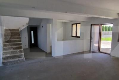 Casă cu 4 camere cu Teren 960 Mp în Central - 2