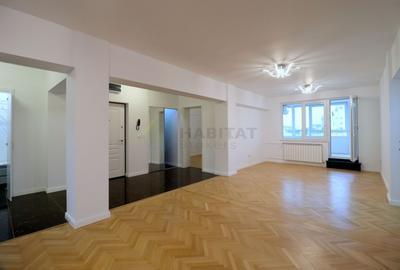 Apartament cu 4 camere decomandat, mobilat în Magheru