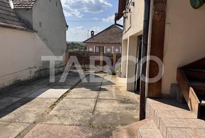 Casa de vanzare 6 camere loc de relaxare garaj teren 669mp Cornatel - 19