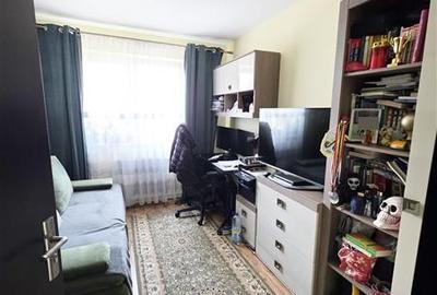 Apartament cu 4 camere semidecomandat în Astra - 20