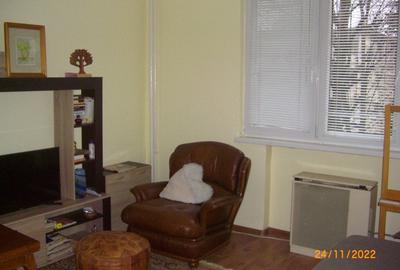 Apartament cu 2 camere semidecomandat, mobilat în Cornișa