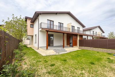 Casă cu 4 camere cu Teren 250 Mp în Balotești - 2