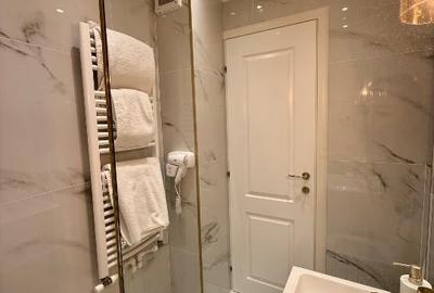 Apartament cu 3 camere decomandat în Central - 11