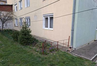 Apartament cu 3 camere decomandat în Central - 3